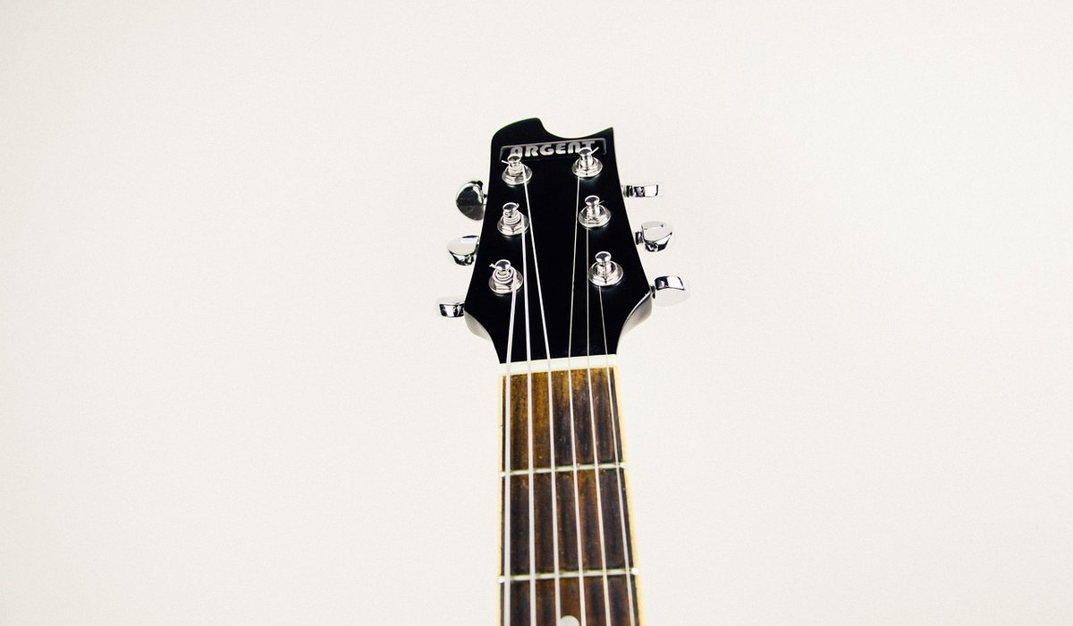 Five Warm-Up Exercises for Busy Guitarists